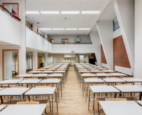 Juhlasali_Laivuri_tuoli-pöytärivit_Osaamistehdas_Kokoustilat_eira_punavuori_3_1200-1024x683 Juhlasali Laivuri isoille kokouksille, koulutuksille ja seminaareille. Punavuori, Eira, Helsinki - Osaamistehdas Kokoustilat