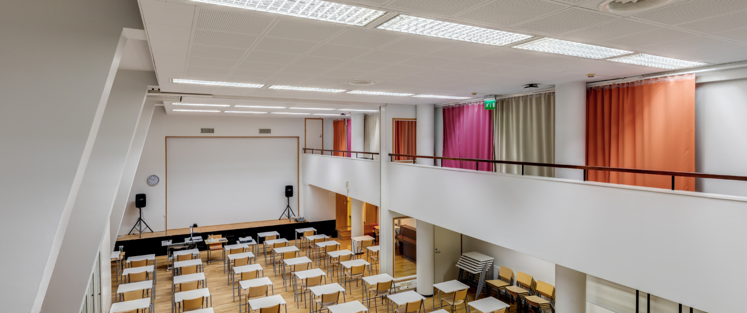 Juhlasali Laivuri isoille kokouksille, koulutuksille ja seminaareille. Punavuori, Eira, Helsinki - Osaamistehdas Kokoustilat Juhlasali Laivuri isoille kokouksille, koulutuksille ja seminaareille. Punavuori, Eira, Helsinki - Osaamistehdas Kokoustilat
