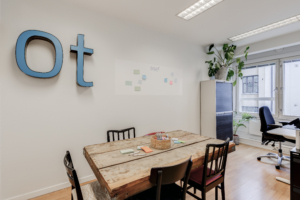 Osaamistehdas Kokoustilat - Kokoustila Punavuori - Työskentelytila Pikku-Punavuori, Etätyötila Punavuori, Helsinki Osaamistehdas Kokoustilat - Kokoustila Punavuori - Työskentelytila Pikku-Punavuori, Etätyötila Punavuori, Helsinki