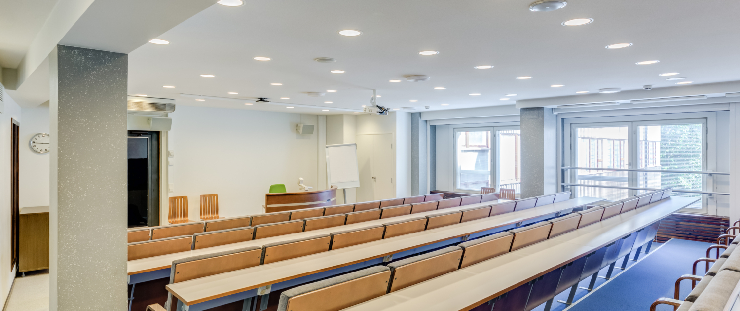 Osaamistehdas Kokoustilat - Kokoustila Punavuori – Auditorio Roba Osaamistehdas Kokoustilat - Kokoustila Punavuori – Auditorio Roba