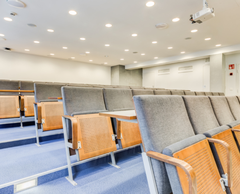 Osaamistehdas Kokoustilat - Kokoustila Punavuori – Auditorio Roba Osaamistehdas Kokoustilat - Kokoustila Punavuori – Auditorio Roba