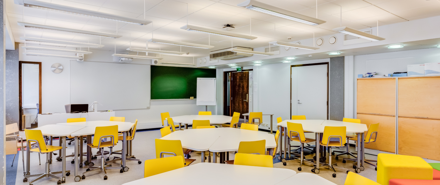 Osaamistehdas Kokoustilat - Kokoustila Punavuori – Koulutustila Roba Osaamistehdas Kokoustilat - Kokoustila Punavuori – Koulutustila Roba