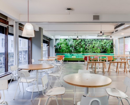 Osaamistehdas Kokoustilat - Kokoustila Punavuori - Kokoustila Roban Rumpu Osaamistehdas Kokoustilat - Kokoustila Punavuori - Kokoustila Roban Rumpu, Valoisa etätyötila