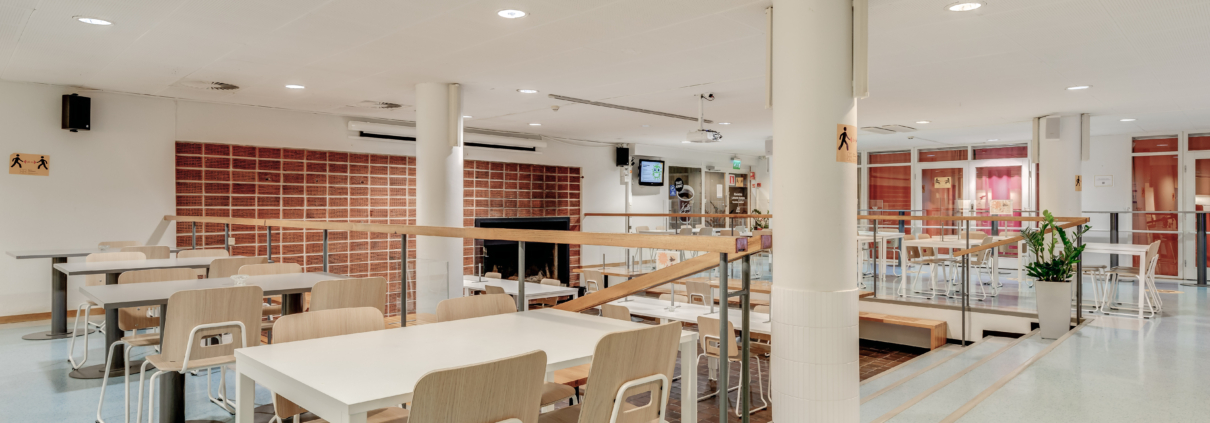 Osaamistehdas Kokoustilat - Kokoustila Eira - Kokoustila Laivurin Rumpu