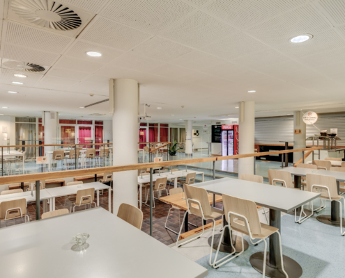 Osaamistehdas Kokoustilat - Kokoustila Eira - Kokoustila Laivurin Rumpu Osaamistehdas Kokoustilat - Kokoustila Eira - Kokoustila Laivurin Rumpu